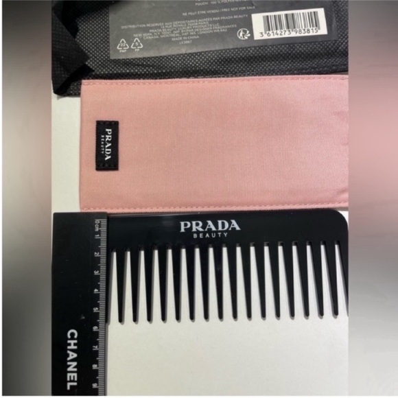 Prada Beauty Black Hair Comb - Picture 4 of 7